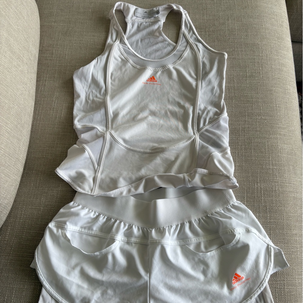 Stella McCartney Tennis White Tank Top & Shorts